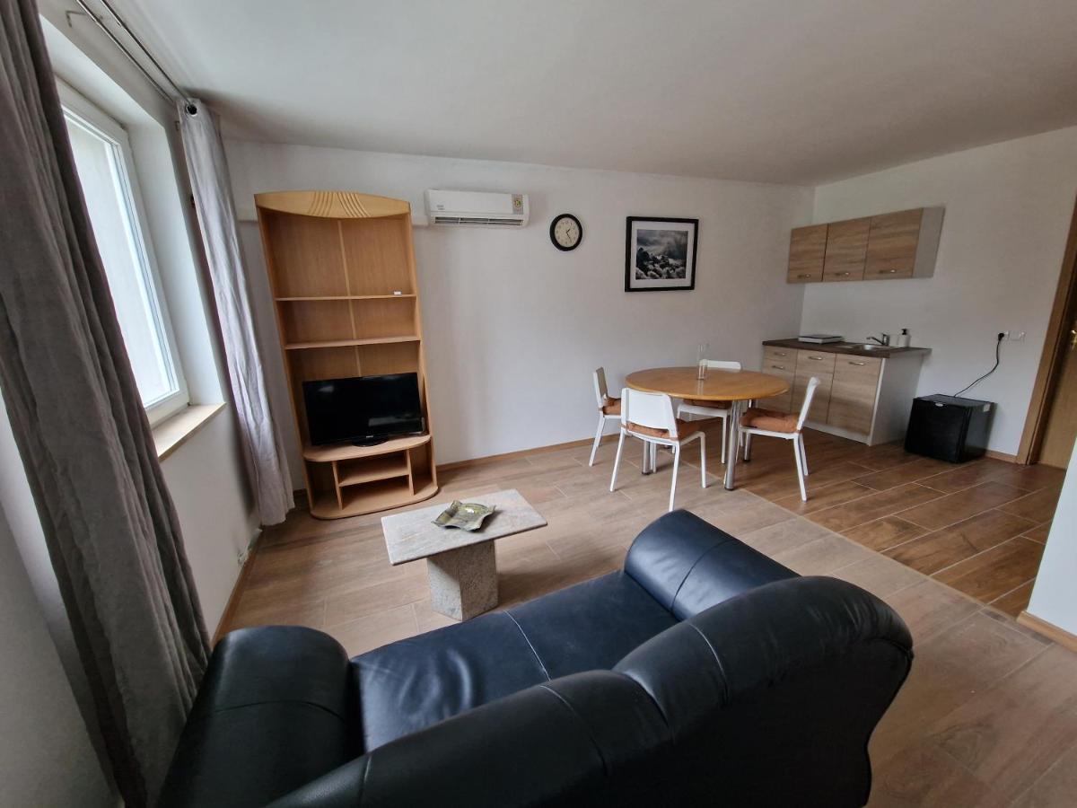 Origo Rooms And Apartments Stahovica Eksteriør bilde